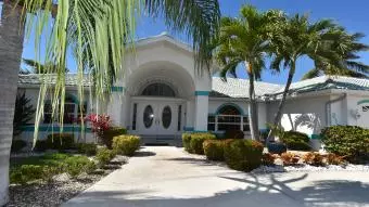 Owner Fraleigh - Villa Coral Palms