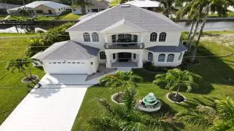 Owner Pinsky - Villa Golden Globe 